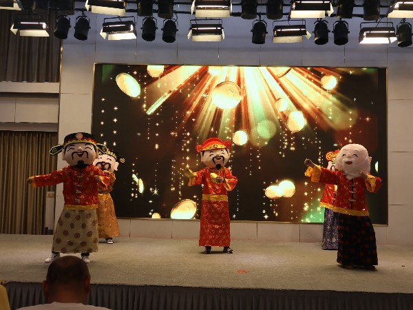 手机看片福利免费2025年年會節目